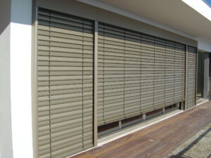 brise soleil orientable protection solaire exterieur