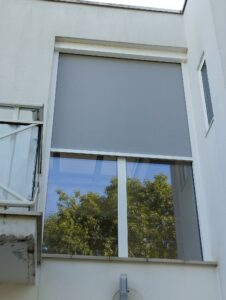 particulier chatenay store descente verticale soltis 92 opaque black out electrique intimité (4)