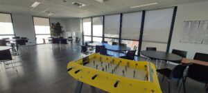 store enroulement manoeuvre chainette manuel screen 5% beige bpi france bureau protection solaire (3)