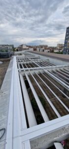 store veranda protection solaire terrasse paris val de marne gris blanc électrique toiture (14)